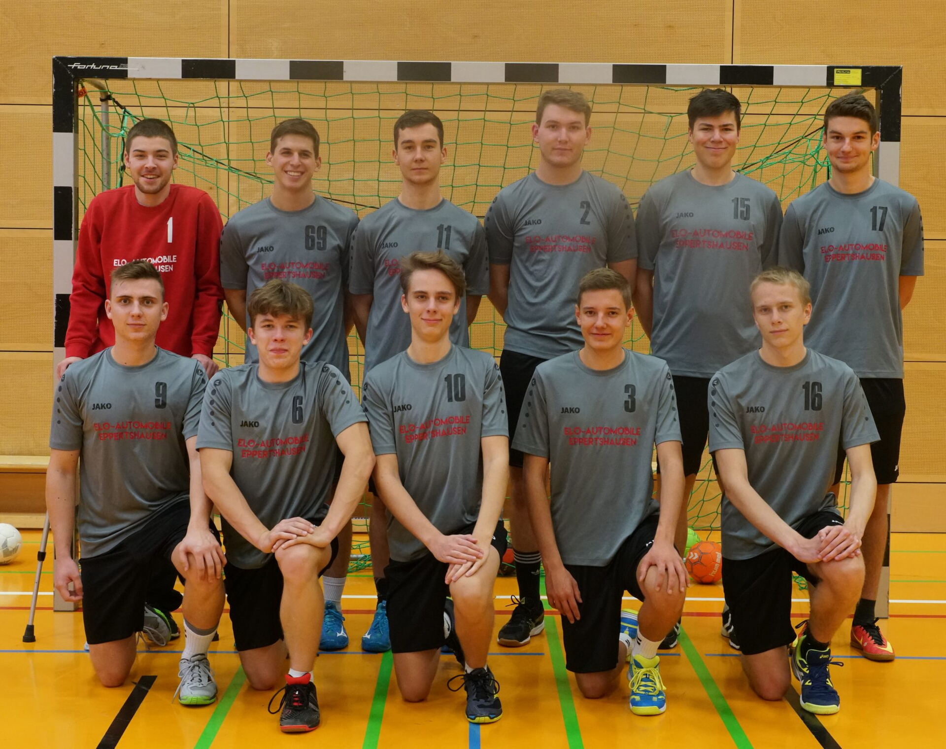 Handballmannschaft in der Halle